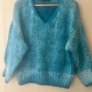 MADE IN ITALY | Soft V-Neck Mohair Wool Sweater